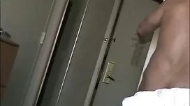 برخورد با یک دانلود  ...
